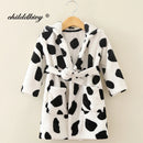 Pijama infantil de flanela para meninos e meninas, roupão para dormir no outono e inverno, roupa de dormir infantil macia com capuz, para crianças de 2 a 8 anos.